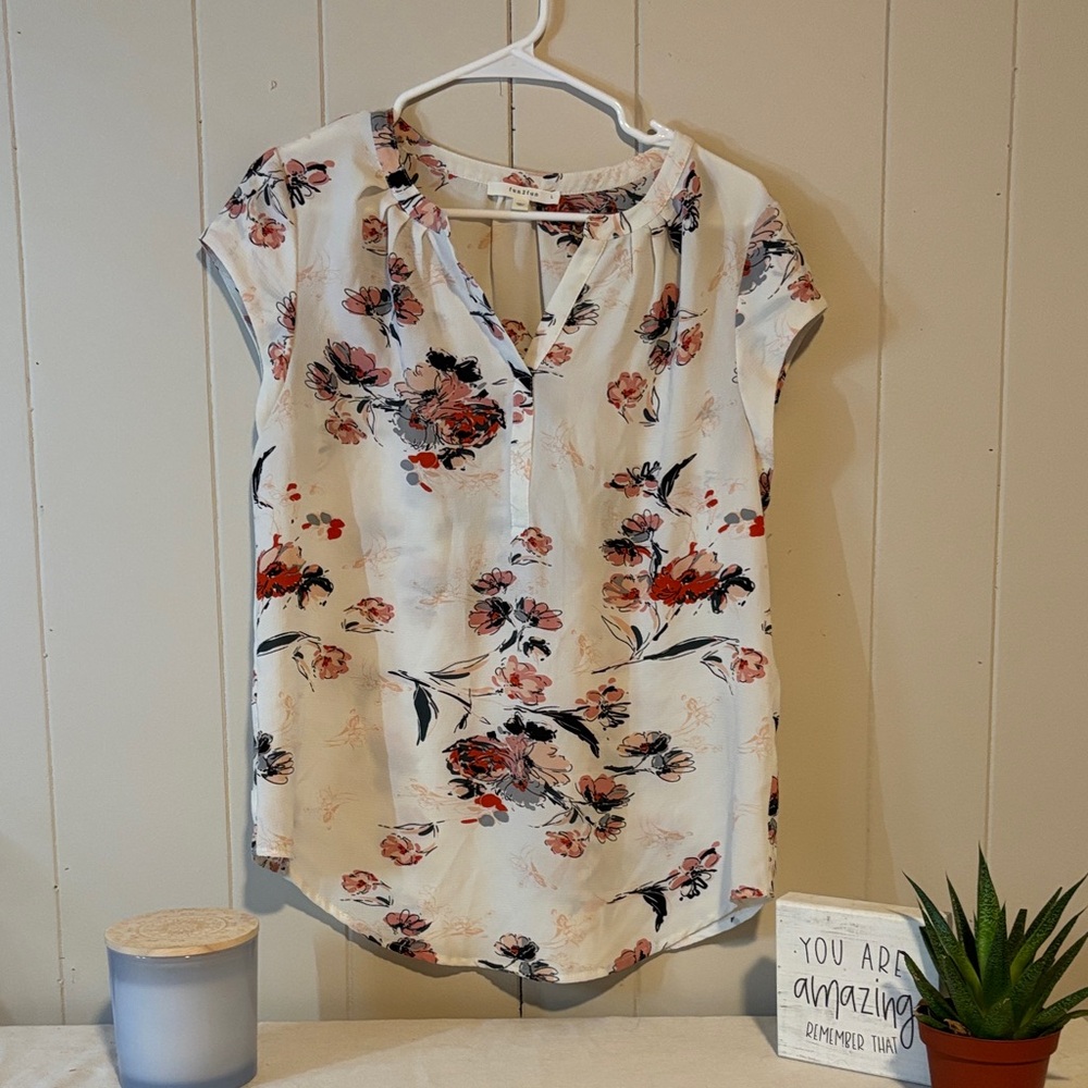 Floral Split-Neck Cap-Sleeve Blouse - White with Pink & Red Floral